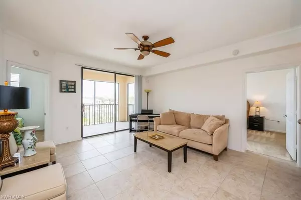 Naples, FL 34105,12940 Positano CIR #301