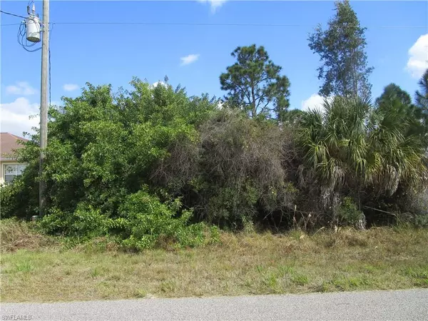 Lehigh Acres, FL 33972,410 Muriel ST