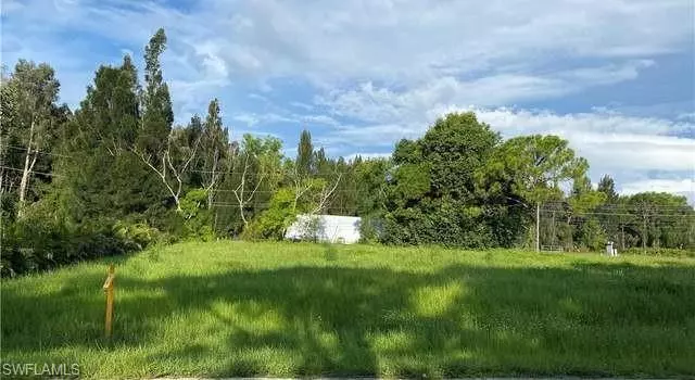 Bokeelia, FL 33922,10865 Peatre RD