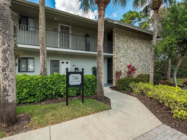 Naples, FL 34113,746 Eagle Creek DR #204