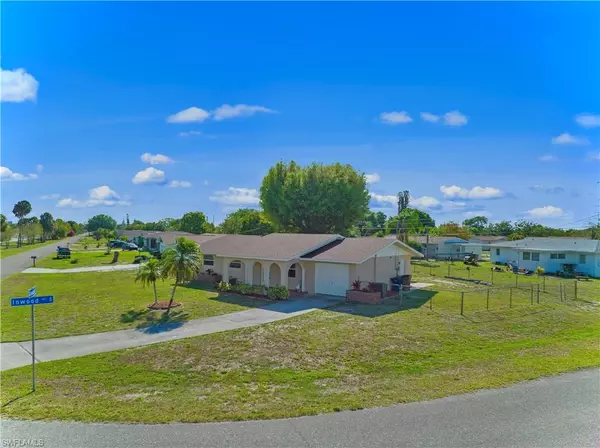 Lehigh Acres, FL 33936,1522 Grandale ST