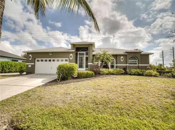 8790 Woodgate Manor CT, Fort Myers, FL 33908