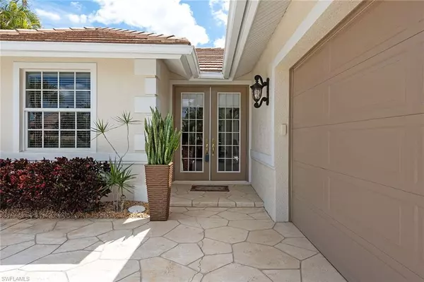 Naples, FL 34113,412 Crestwood LN