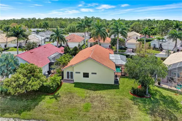 Naples, FL 34104,1055 Jardin DR