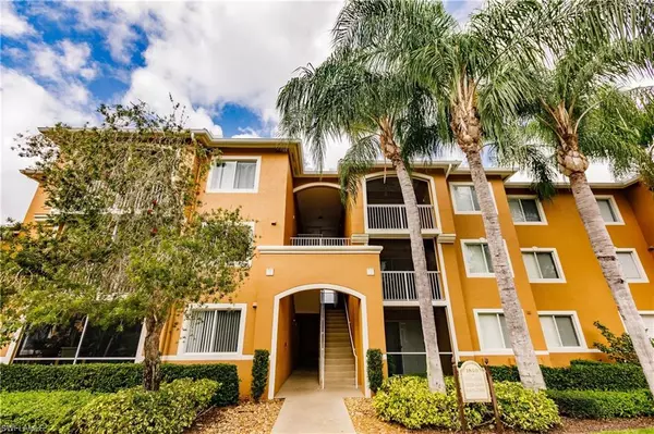 Naples, FL 34112,1840 Florida Club CIR #5204