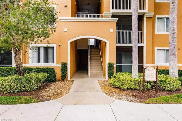 Naples, FL 34112,1840 Florida Club CIR #5204