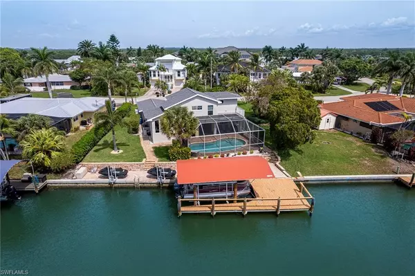 Fort Myers Beach, FL 33931,360 Randy LN