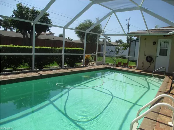 2004 SE 39th TER, Cape Coral, FL 33904