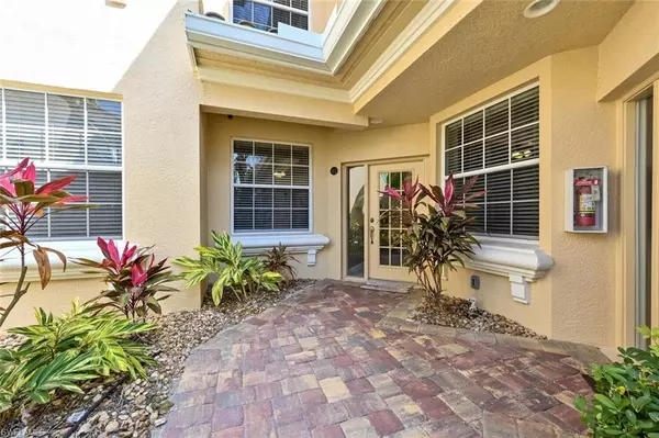 Naples, FL 34114,3985 Deer Crossing CT #102