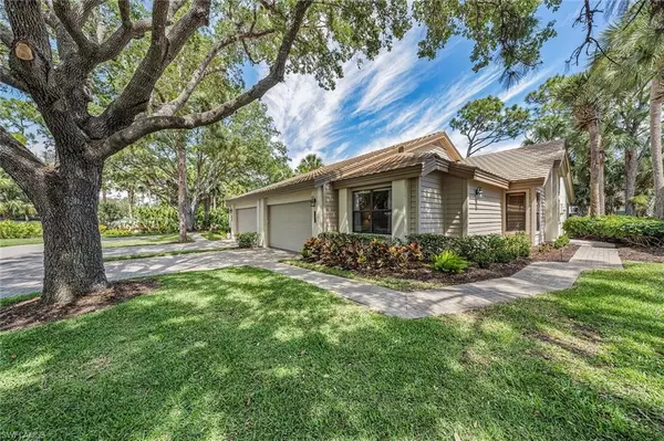 27076 Kindlewood LN, Bonita Springs, FL 34134