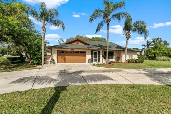 North Fort Myers, FL 33917,7433 Dana Lin CIR