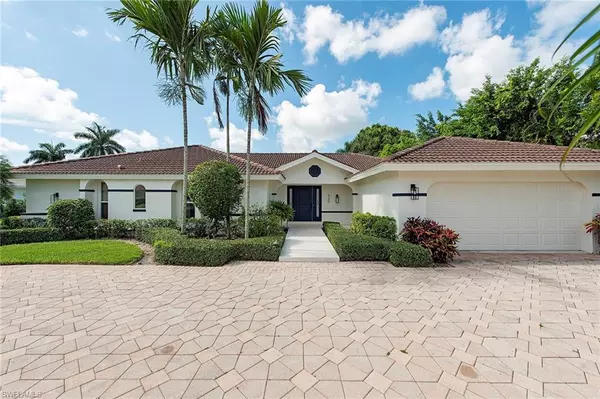 560 Neapolitan WAY, Naples, FL 34103