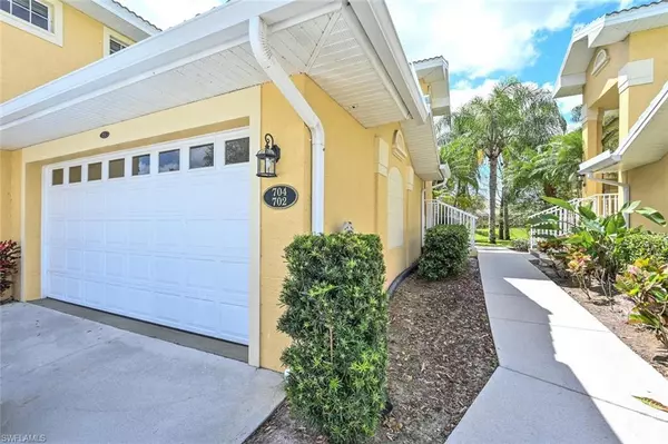 8335 Big Acorn CIR #704, Naples, FL 34119