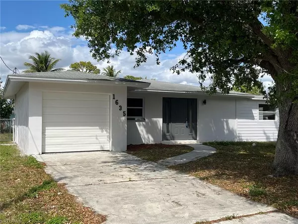 Fort Myers, FL 33907,1635 Lowell CT