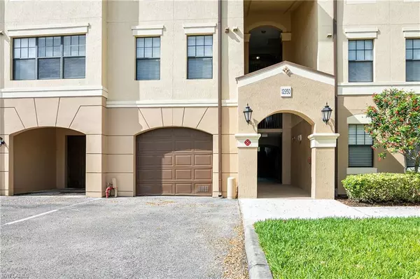 Naples, FL 34105,12950 Positano CIR #108