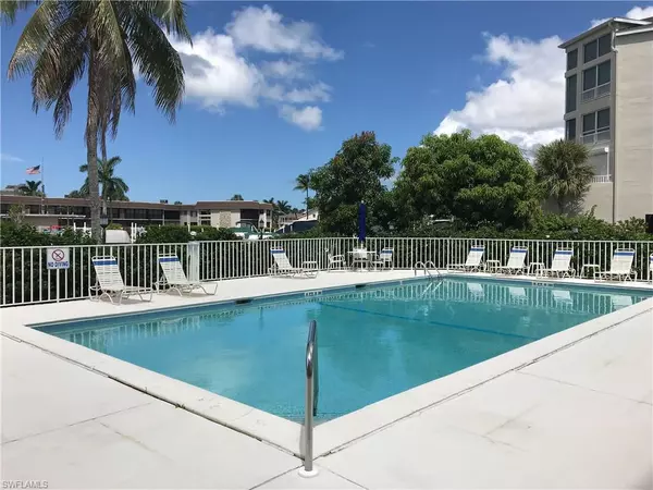 Marco Island, FL 34145,900 Collier CT #406