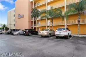 2366 E Mall DR #215, Fort Myers, FL 33901