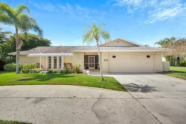 Naples, FL 34110,433 Cypress WAY E