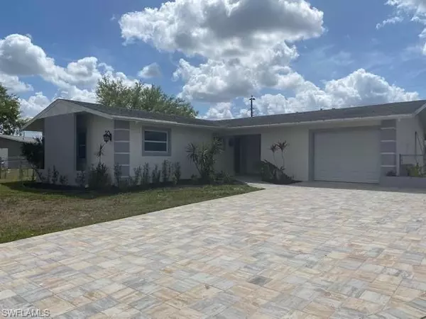 1325 Ellendale CIR, Lehigh Acres, FL 33936