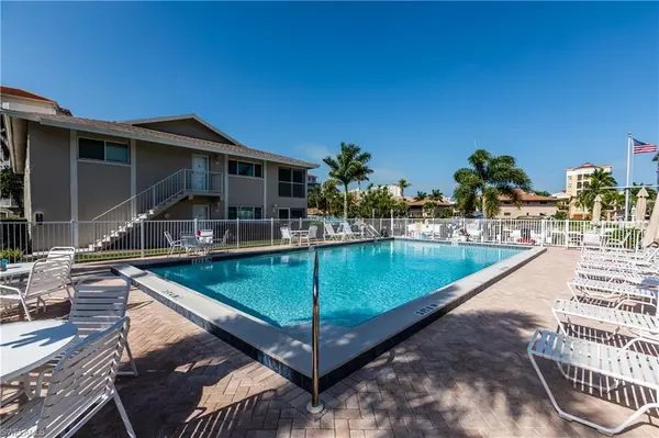 Marco Island, FL 34145,920 Collier CT #C2