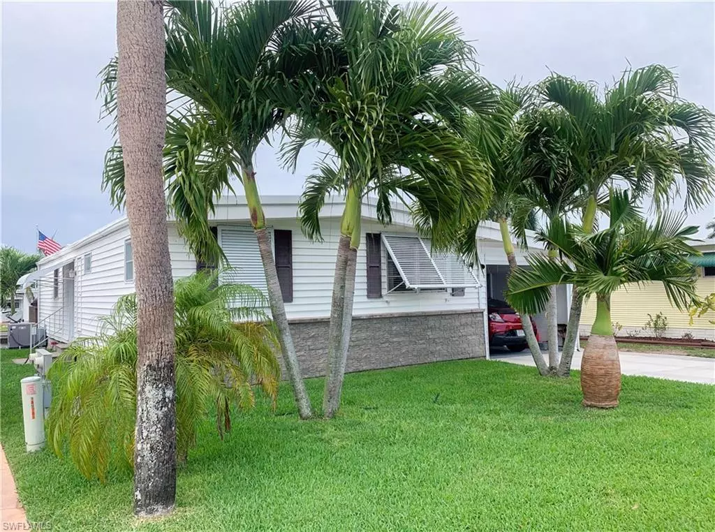 Fort Myers Beach, FL 33931,11320 Bougainvillea LN