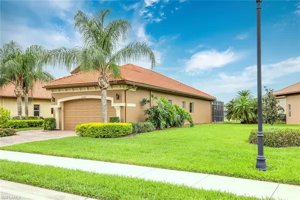 Naples, FL 34113,6581 Caldecott DR