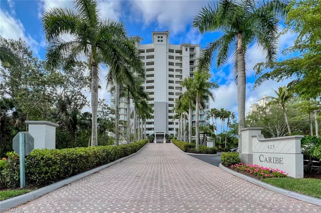 Naples, FL 34110,425 Cove Tower DR #1204