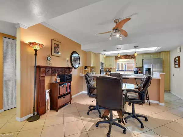 Fort Myers, FL 33919,4581 Trawler CT #202