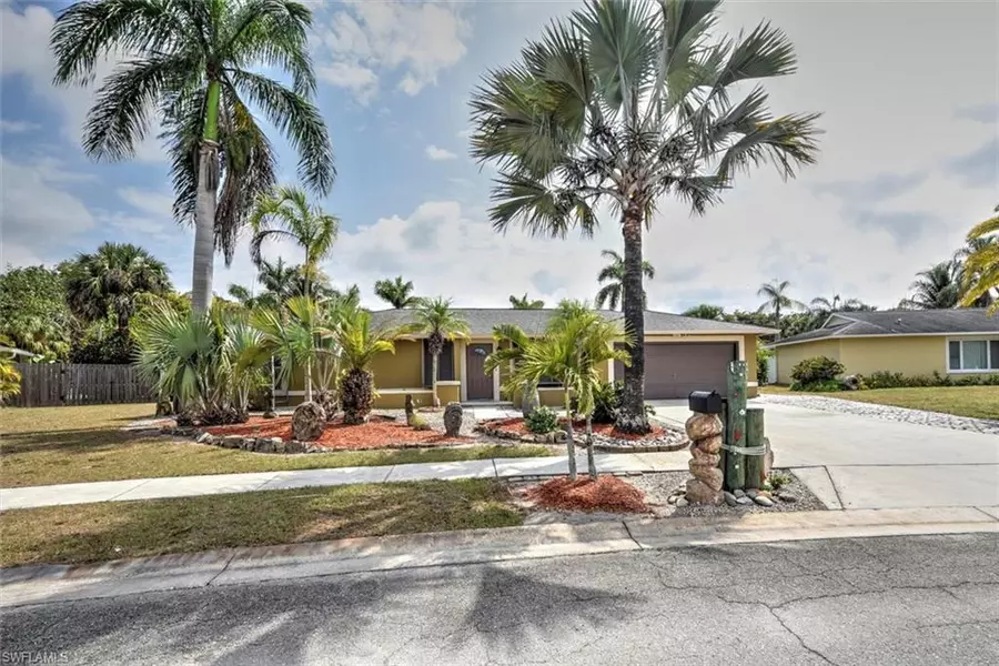 949 Adelphi CT, Fort Myers, FL 33919