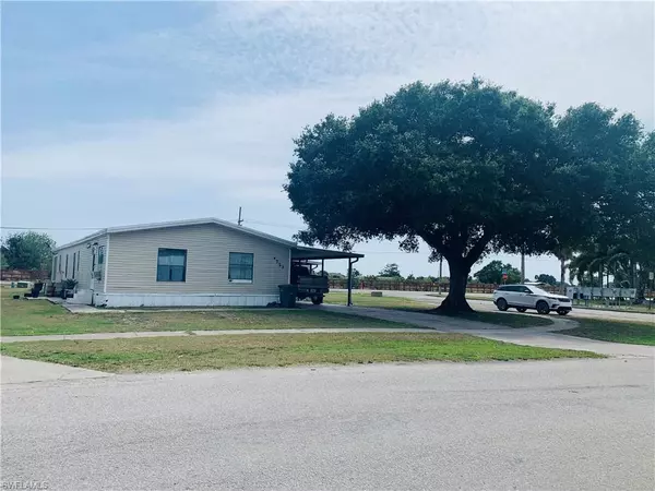 Clewiston, FL 33440,723 Seminole AVE