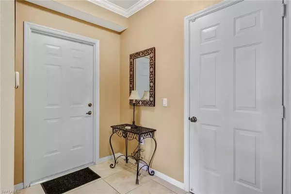 Estero, FL 33928,20261 Estero Gardens CIR #104