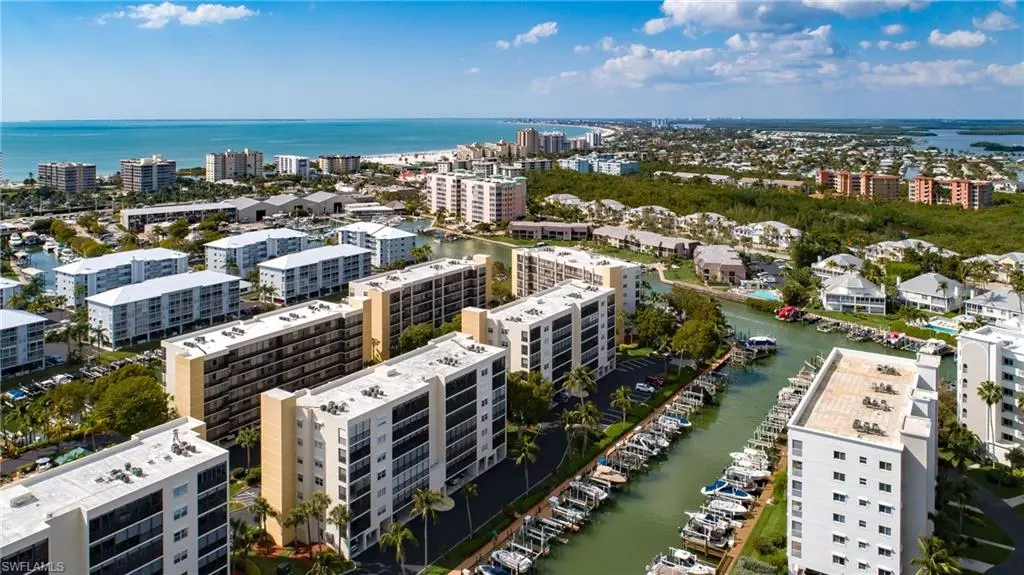 Fort Myers Beach, FL 33931,4431 Bay Beach LN #513