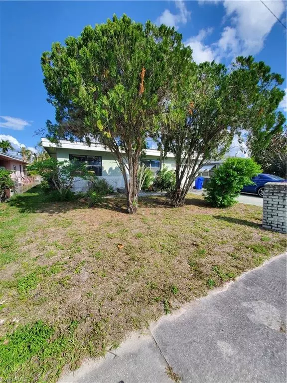 2117 Mitchell CT, Fort Myers, FL 33916