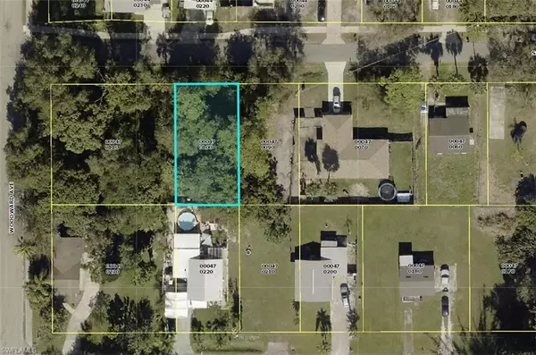 453 San Bernardino ST, North Fort Myers, FL 33903