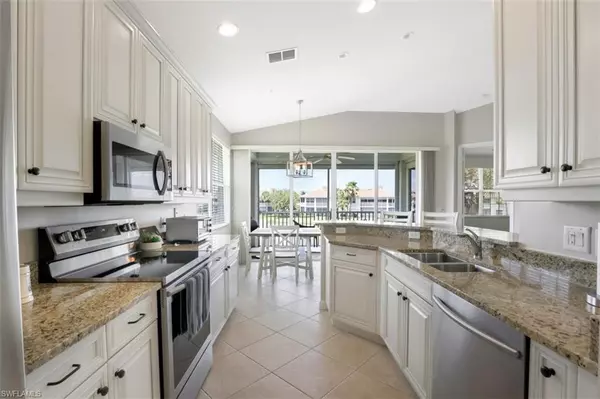 Naples, FL 34109,3062 DRIFTWOOD WAY #4302