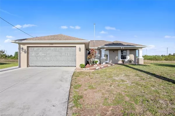 200 Patio CIR, Lehigh Acres, FL 33974