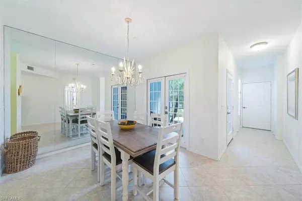 Naples, FL 34108,7062 Barrington CIR #101