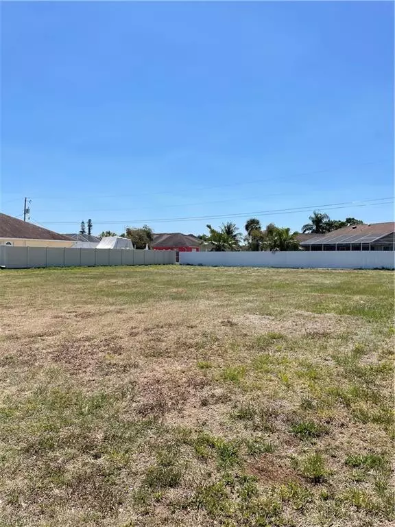 Lehigh Acres, FL 33936,1722 Englewood AVE