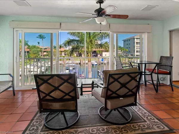 Marco Island, FL 34145,920 Collier CT #A3