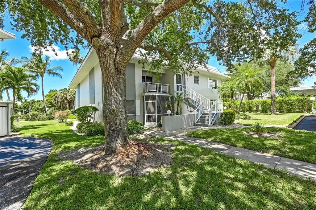 Naples, FL 34110,215 Cypress WAY E #E1