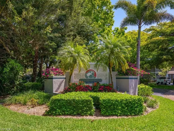 Naples, FL 34110,638 Wiggins Bay DR