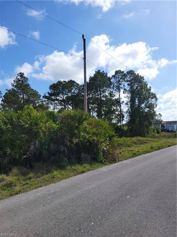 Lehigh Acres, FL 33976,3708 7th ST SW