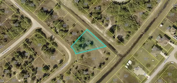 381 Pontoon AVE, Lehigh Acres, FL 33974