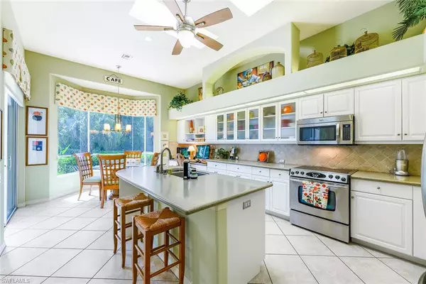 Naples, FL 34110,5843 Persimmon WAY