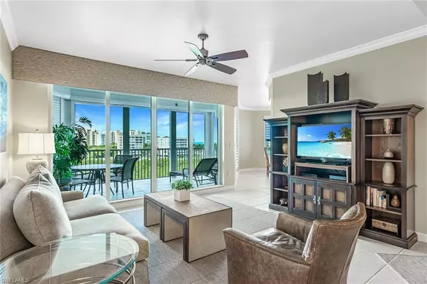 315 Dunes BLVD #503, Naples, FL 34110