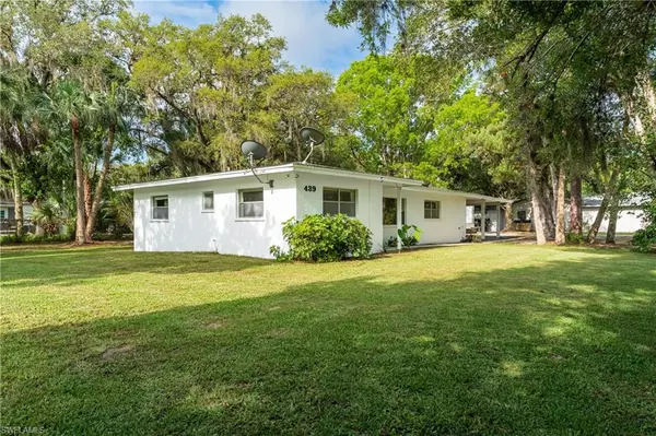 Labelle, FL 33935,439 6th AVE