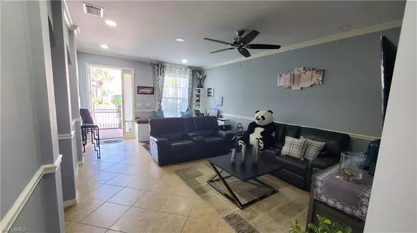 Naples, FL 34119,15156 Summit Place CIR #204