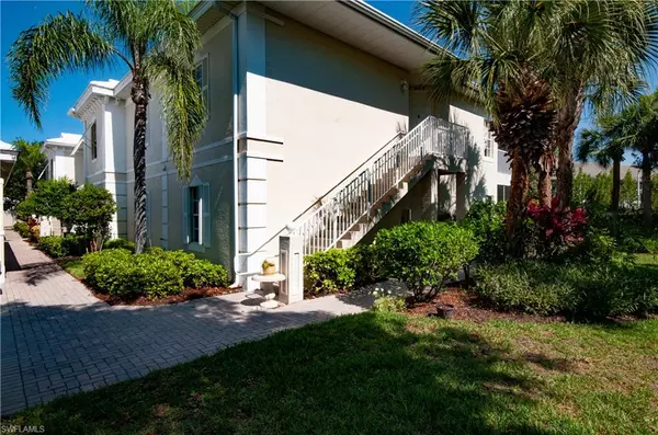 Naples, FL 34110,1325 Sweetwater CV #204