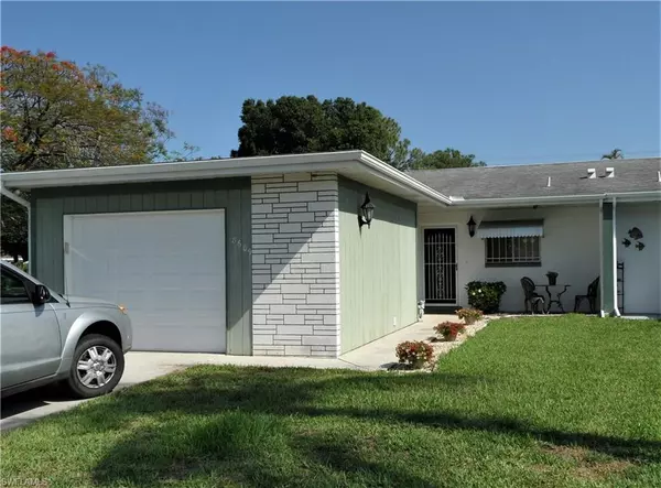 8609 Granada CT, Fort Myers, FL 33907