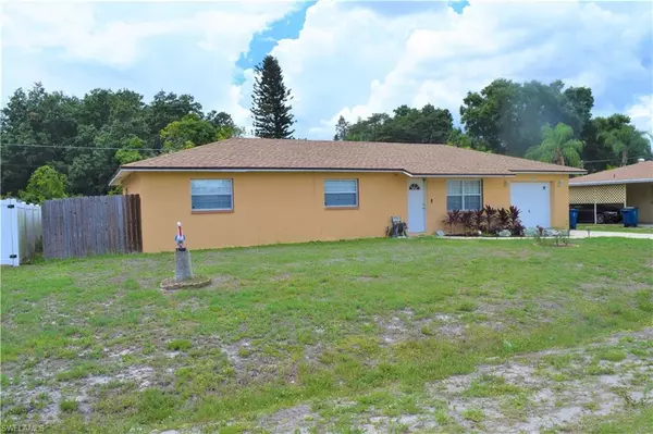 2205 Lotus RD, Fort Myers, FL 33905